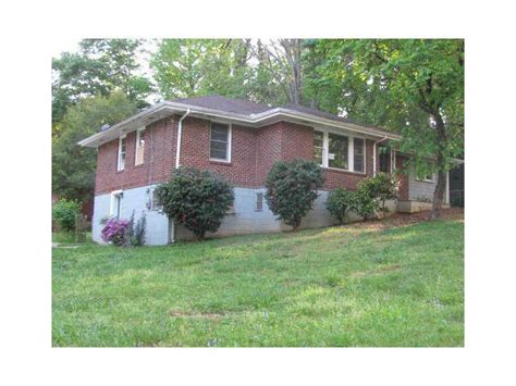 3235 Mcafee Rd, Decatur, GA 30032 .
